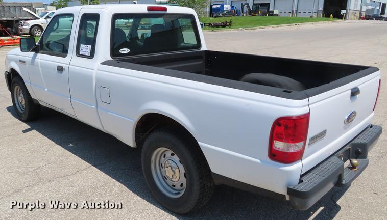 image for item DE3560 2006 Ford Ranger SuperCab pickup truck