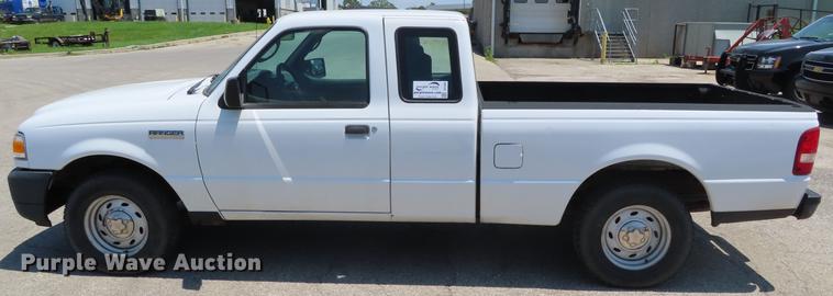image for item DE3560 2006 Ford Ranger SuperCab pickup truck