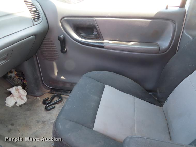 image for item DE3560 2006 Ford Ranger SuperCab pickup truck