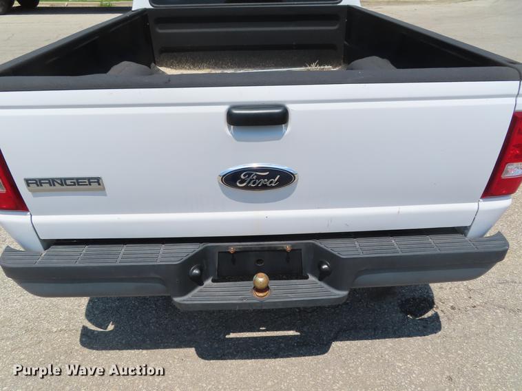image for item DE3560 2006 Ford Ranger SuperCab pickup truck