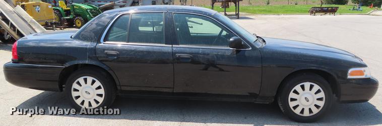 image for item DE3561 2011 Ford Crown Victoria Police Interceptor