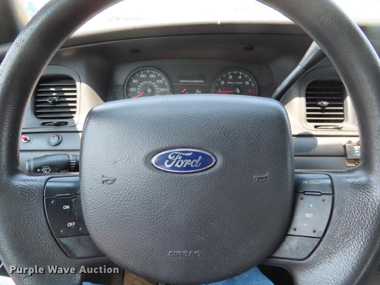 image for item DE3561 2011 Ford Crown Victoria Police Interceptor