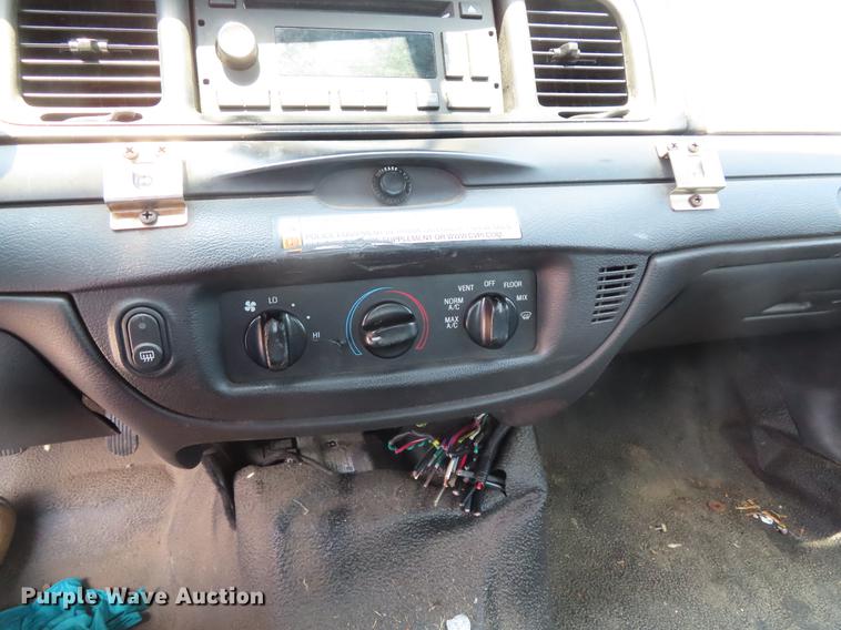 image for item DE3561 2011 Ford Crown Victoria Police Interceptor