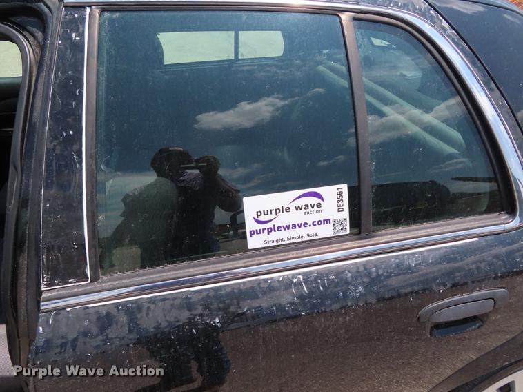 image for item DE3561 2011 Ford Crown Victoria Police Interceptor