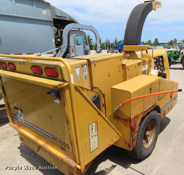 image for item DE3562 Vermeer BC1000 wood chipper
