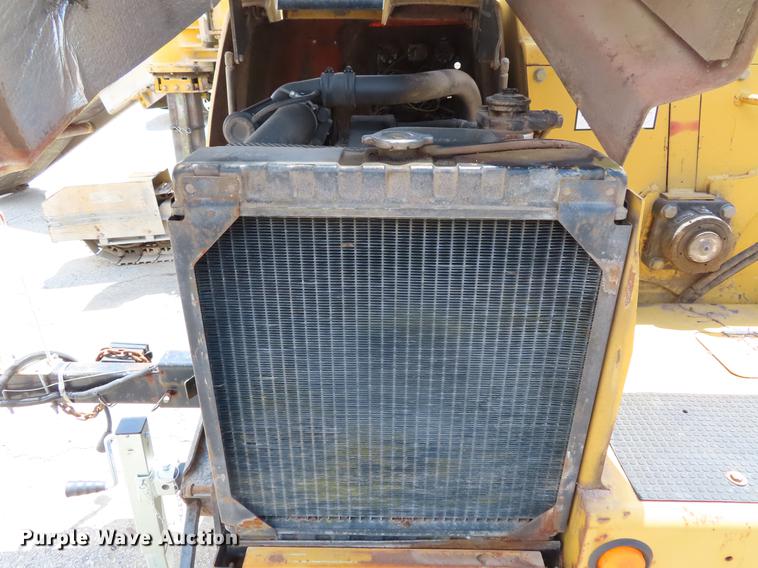 image for item DE3562 Vermeer BC1000 wood chipper