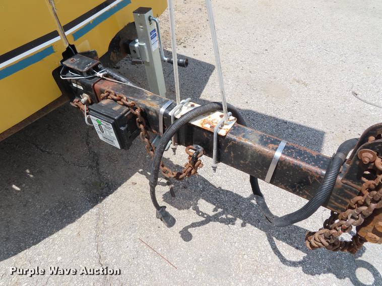 image for item DE3562 Vermeer BC1000 wood chipper