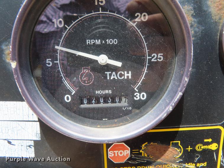 image for item DE3562 Vermeer BC1000 wood chipper