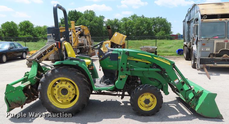 image for item DE3563 2006 John Deere 3720 MFWD tractor