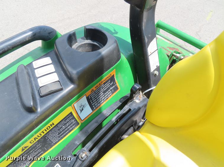 image for item DE3563 2006 John Deere 3720 MFWD tractor