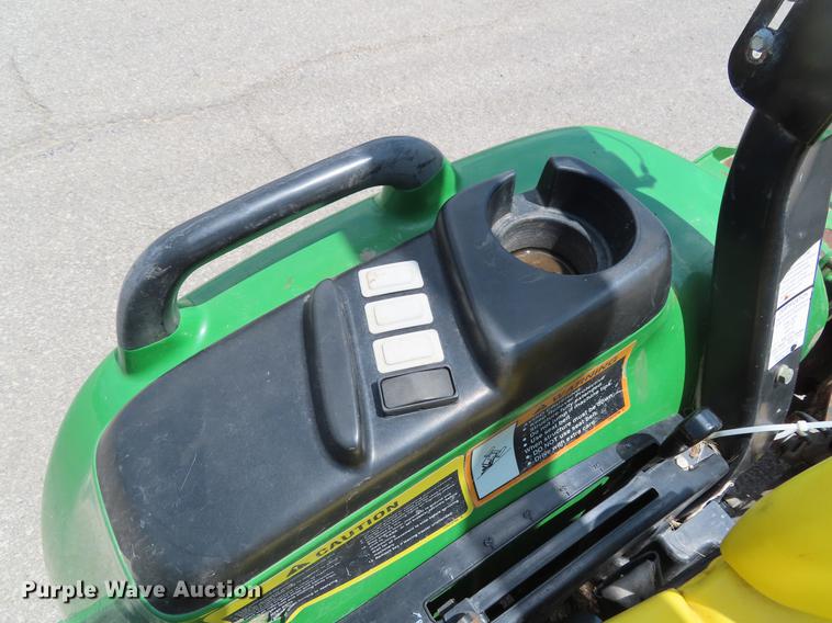 image for item DE3563 2006 John Deere 3720 MFWD tractor