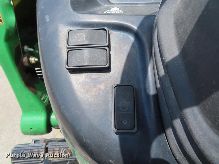 image for item DE3563 2006 John Deere 3720 MFWD tractor