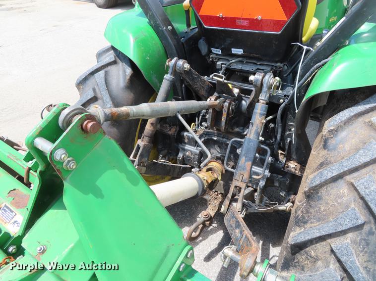 image for item DE3563 2006 John Deere 3720 MFWD tractor