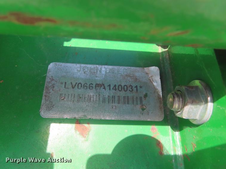 image for item DE3563 2006 John Deere 3720 MFWD tractor