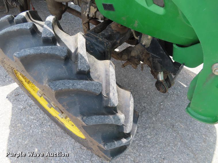 image for item DE3563 2006 John Deere 3720 MFWD tractor