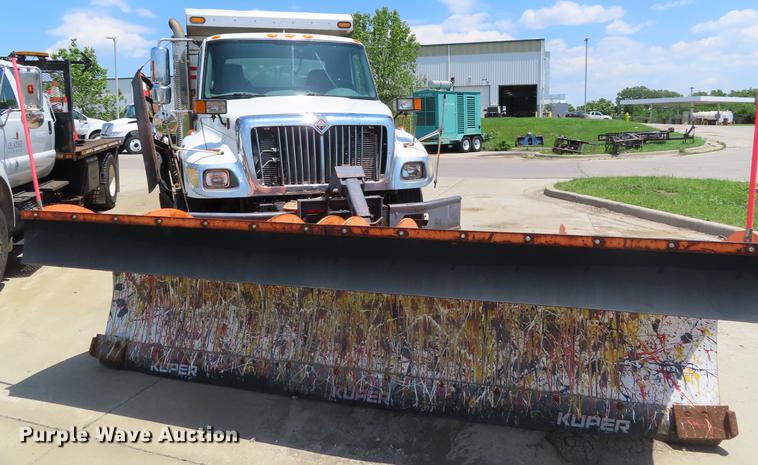 image for item DE3566 2006 International 7400 dump truck