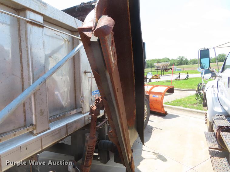 image for item DE3566 2006 International 7400 dump truck