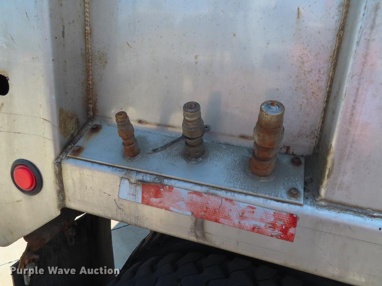 image for item DE3566 2006 International 7400 dump truck