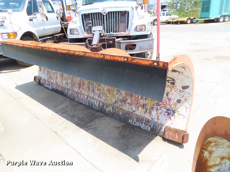 image for item DE3566 2006 International 7400 dump truck