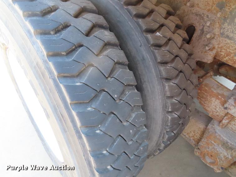 image for item DE3566 2006 International 7400 dump truck