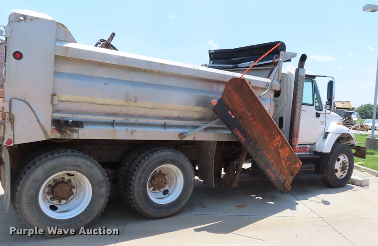 image for item DE3567 2007 International 7400 dump truck