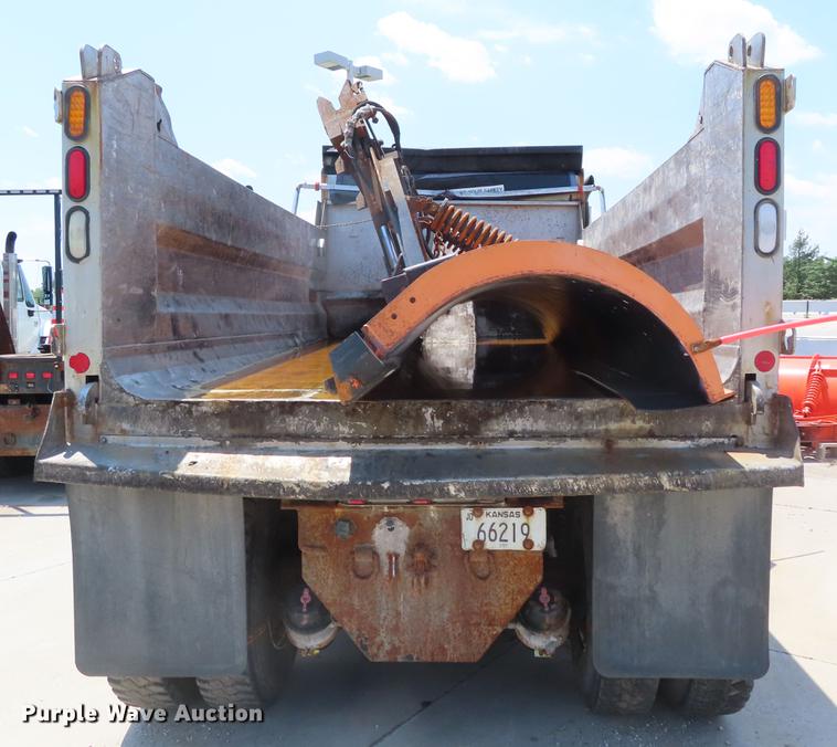 image for item DE3567 2007 International 7400 dump truck