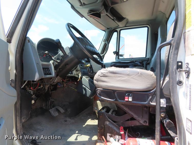 image for item DE3567 2007 International 7400 dump truck