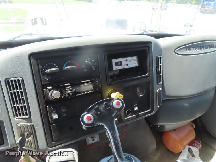 image for item DE3567 2007 International 7400 dump truck