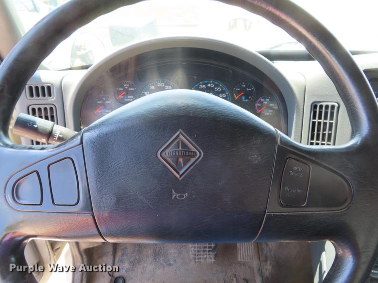 image for item DE3567 2007 International 7400 dump truck