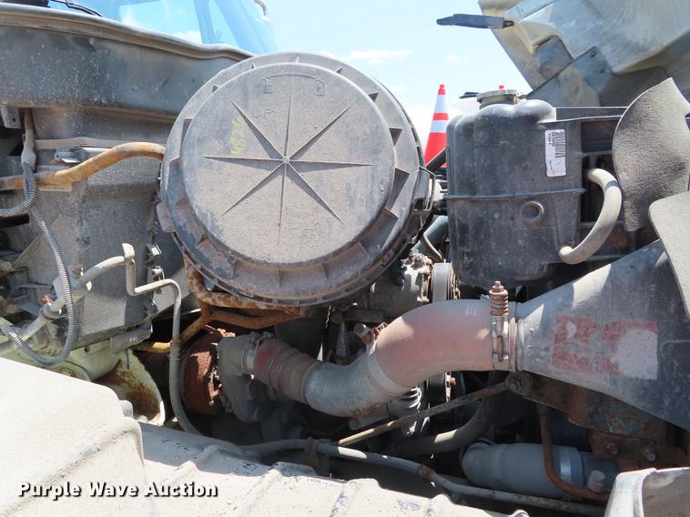 image for item DE3567 2007 International 7400 dump truck