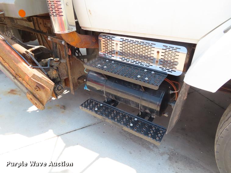 image for item DE3567 2007 International 7400 dump truck