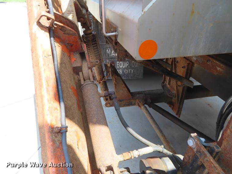 image for item DE3567 2007 International 7400 dump truck