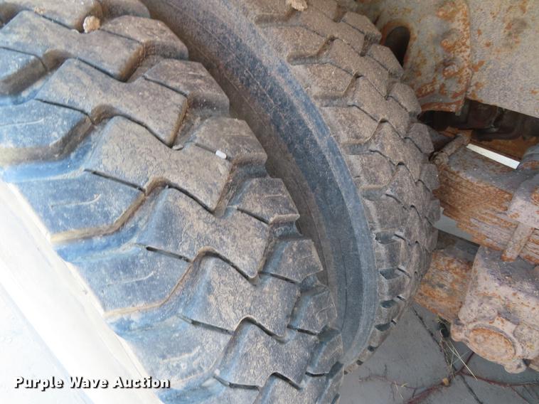 image for item DE3567 2007 International 7400 dump truck