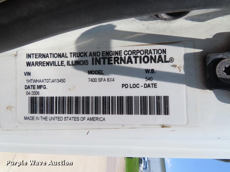 image for item DE3567 2007 International 7400 dump truck