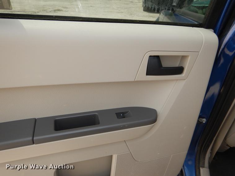 image for item DE3568 2008 Ford Escape SUV