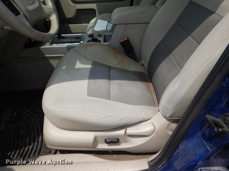 image for item DE3568 2008 Ford Escape SUV