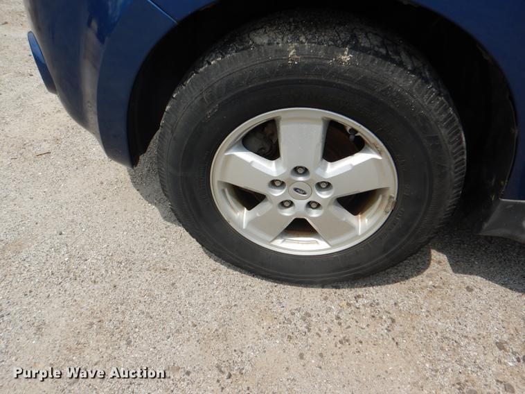 image for item DE3568 2008 Ford Escape SUV