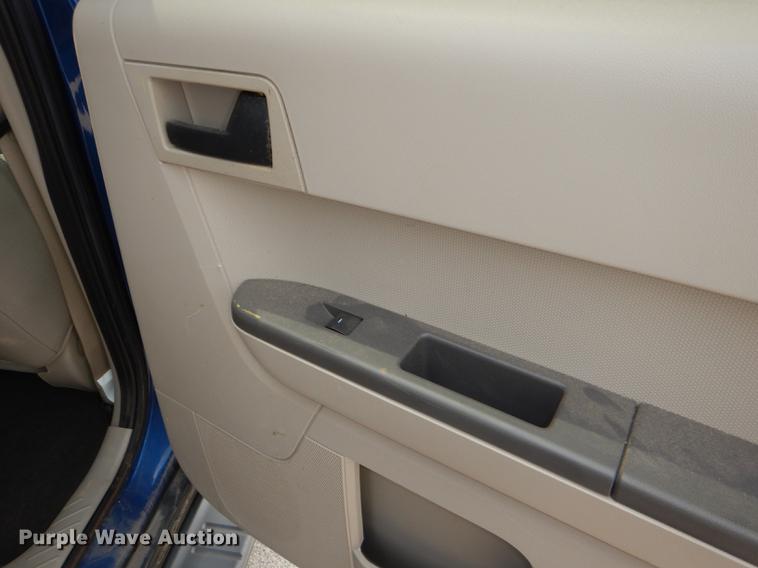 image for item DE3568 2008 Ford Escape SUV