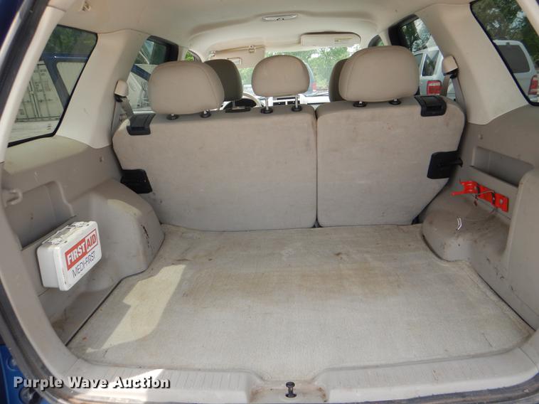 image for item DE3568 2008 Ford Escape SUV