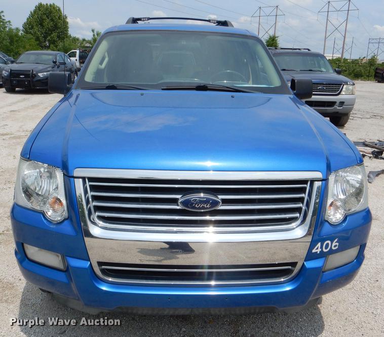 image for item DE3569 2010 Ford Explorer SUV