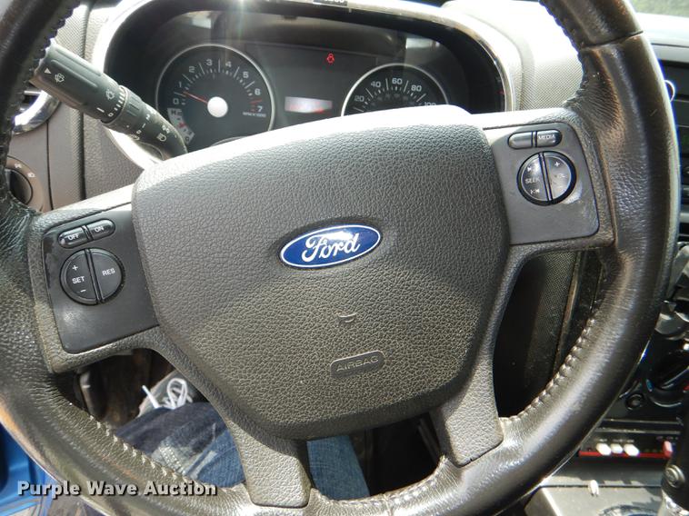 image for item DE3569 2010 Ford Explorer SUV