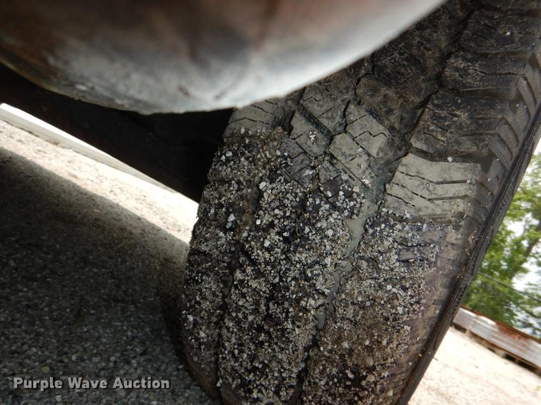 image for item DE3569 2010 Ford Explorer SUV