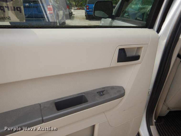 image for item DE3570 2008 Ford Escape SUV