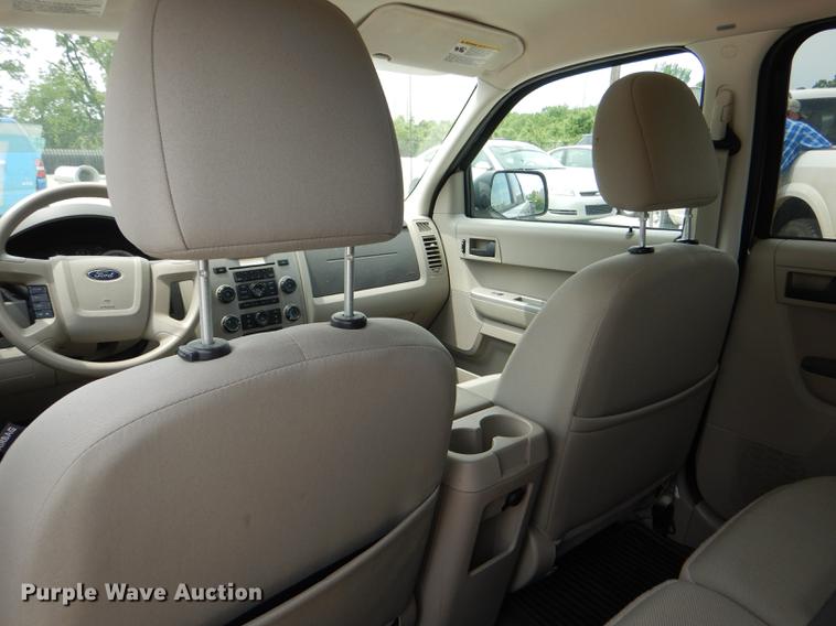 image for item DE3570 2008 Ford Escape SUV