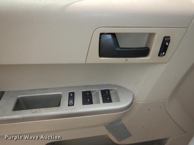 image for item DE3570 2008 Ford Escape SUV