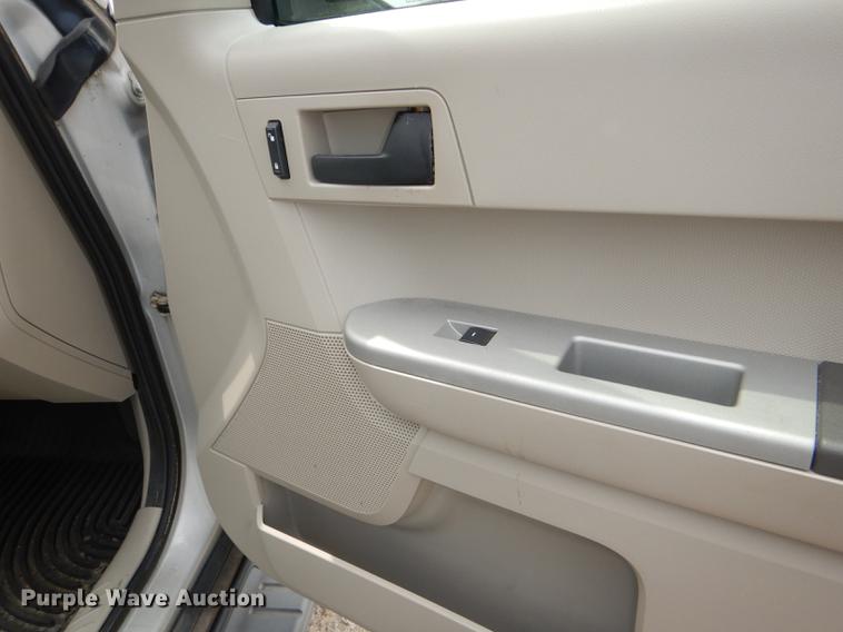 image for item DE3570 2008 Ford Escape SUV