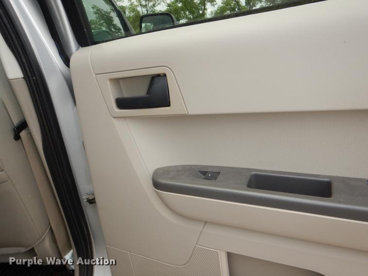 image for item DE3570 2008 Ford Escape SUV