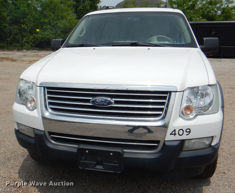image for item DE3571 2007 Ford Explorer SUV
