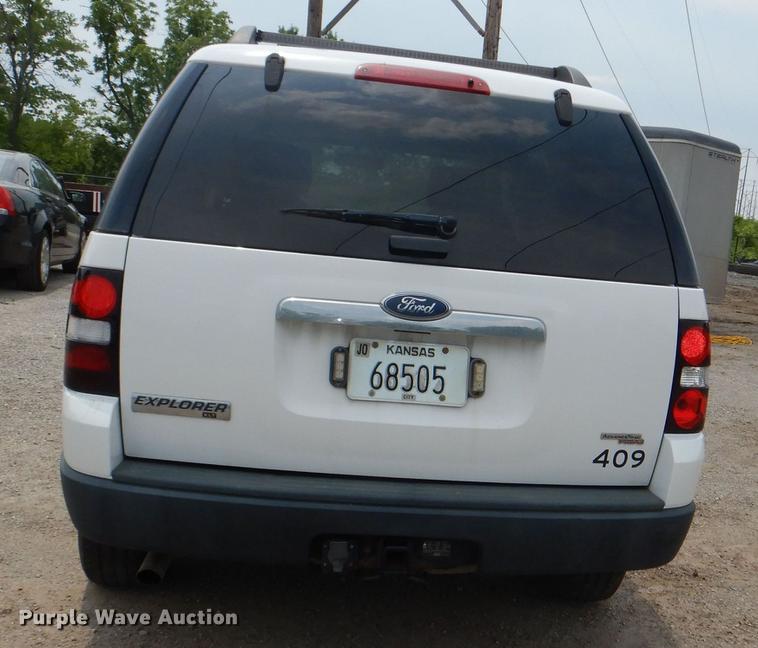 image for item DE3571 2007 Ford Explorer SUV