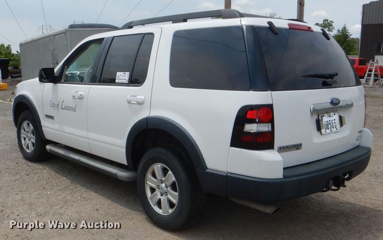 image for item DE3571 2007 Ford Explorer SUV